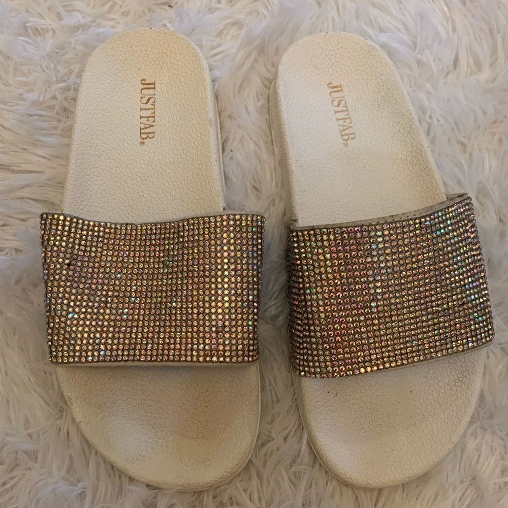 Just Fab slides size 6.5‎